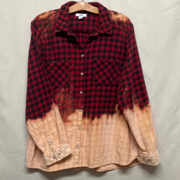 croft & barrow Tops - Croft & Barrow bleached Womens red / black plaid flannel. Womens XXL (W-079)